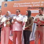 Pramono Gratiskan Sewa Rusun 6 Bulan, Warga Eks TPU Menteng Pulo Menangis Haru