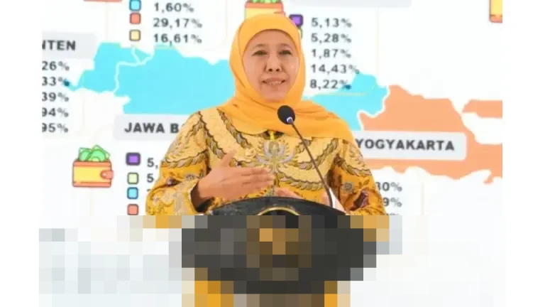 Gubernur Khofifah Umumkan Pendapatan Jawa Timur Lampaui Target Rp28,55 Triliun pada Akhir 2025