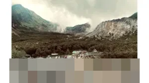 Gunung Papandayan Garut Diserbu Ribuan Wisatawan, Puncak Kunjungan Diprediksi Berlanjut Hingga Tahun Baru