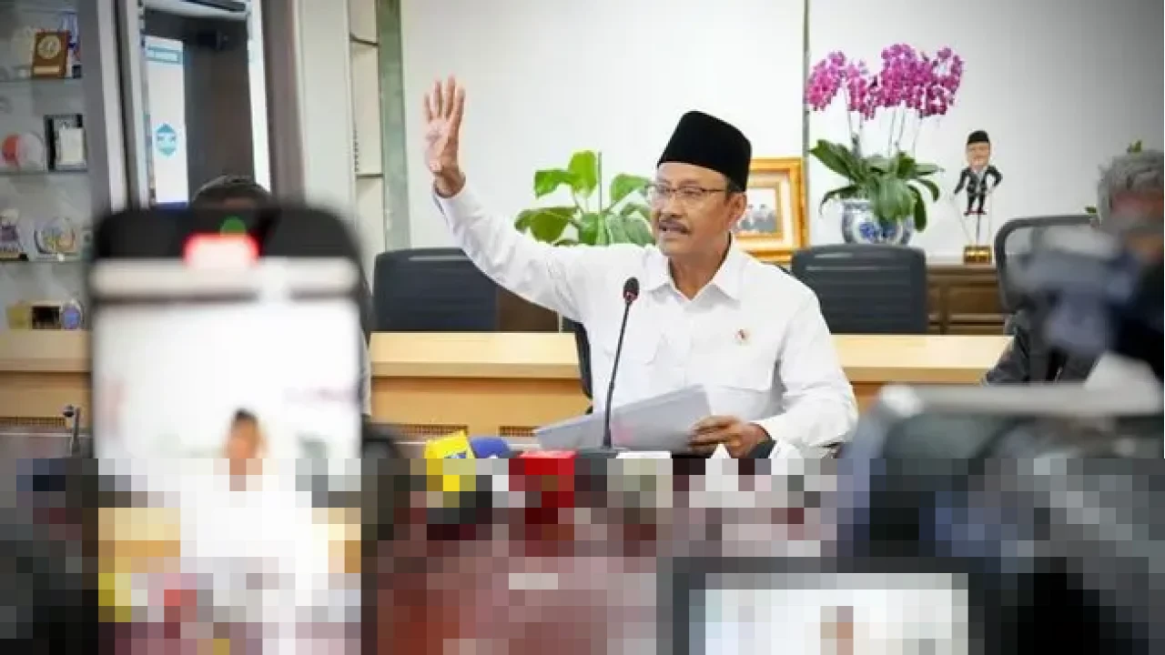 Gus Ipul: Korban Bencana Sumatera Dapat Bantuan Rp15 Ribu/Hari Selama Tiga Bulan