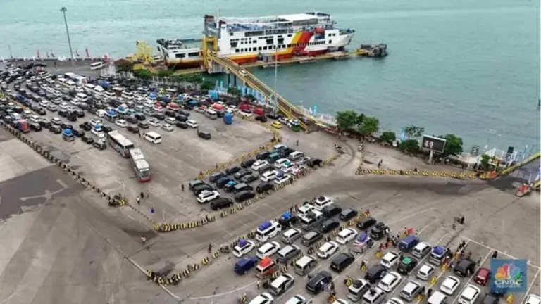 H-3 Nataru: 32.533 Penumpang dan 7.131 Kendaraan Tinggalkan Jawa, Angka Turun Signifikan