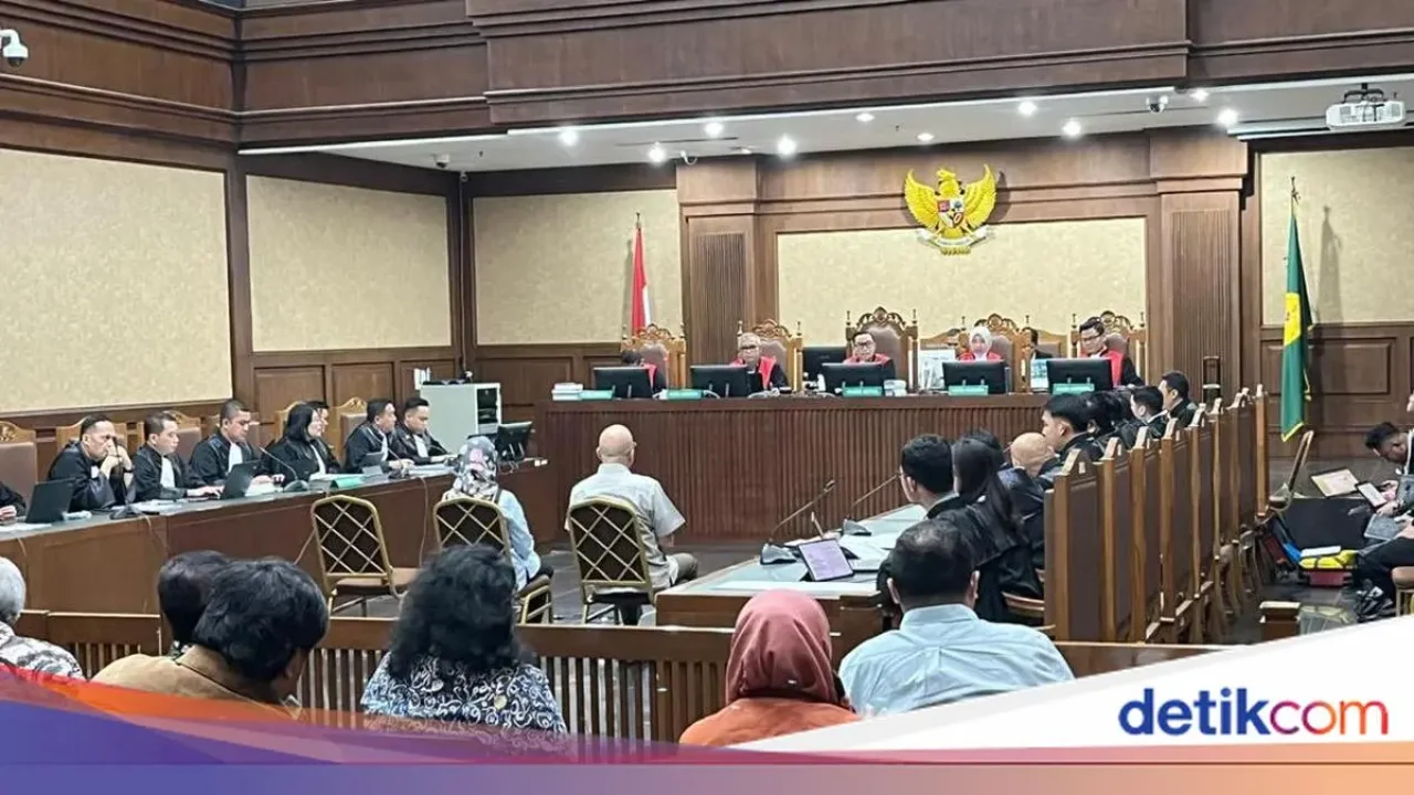 Hamid Muhammad: Nadiem Makarim Instruksikan ‘Go Ahead’ Pengadaan Chromebook Meski Gagal