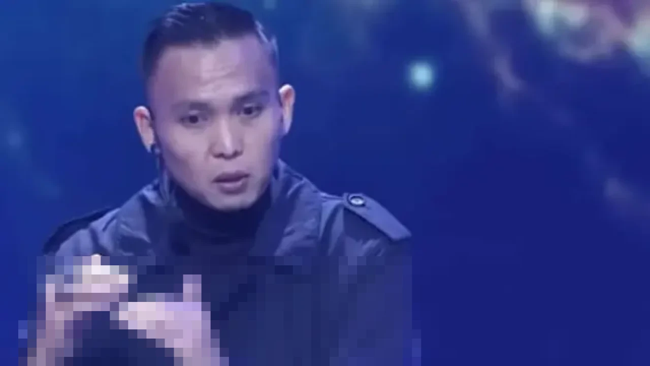 Hard Gumay Ungkap Ramalan Mengejutkan: Denny Sumargo Bakal Dikaruniai Anak Laki-laki Kedua di 2026 Hard Gumay Ungkap Ramalan Mengejutkan: Denny Sumargo Bakal Dikaruniai Anak Laki-laki Kedua di 2026