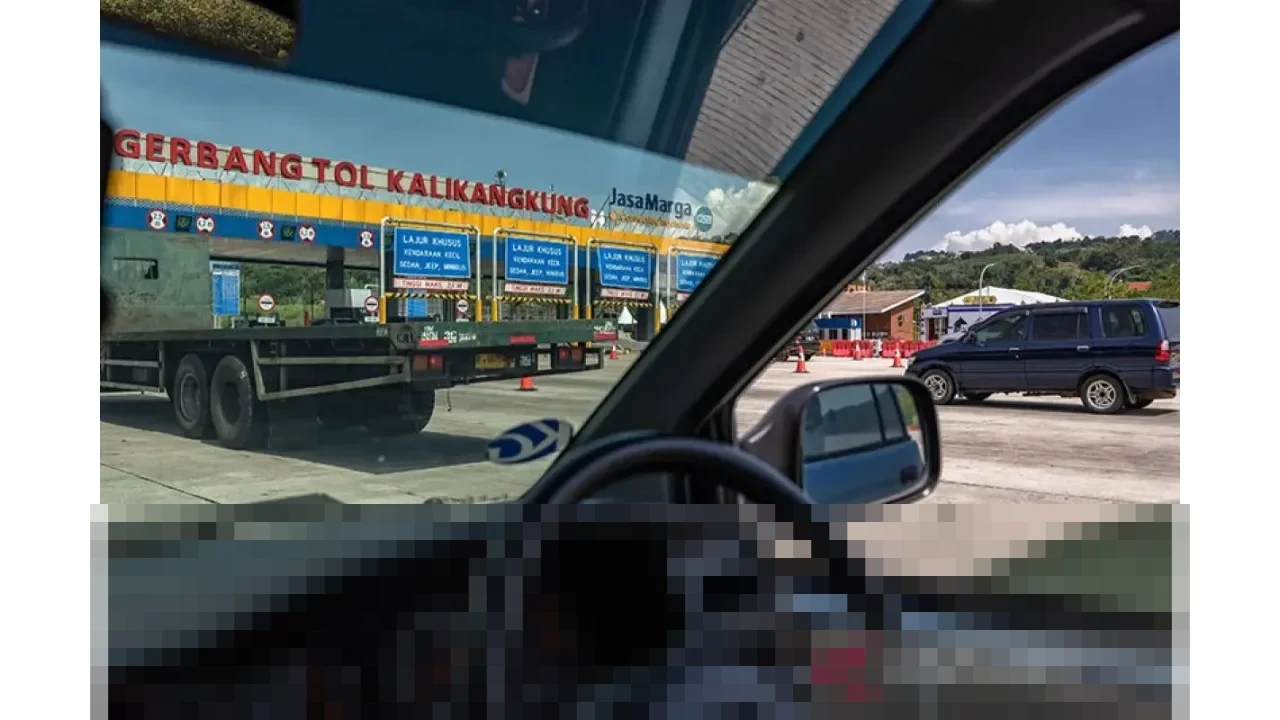 Hindari 4 Perilaku Berbahaya Ini agar Perjalanan di Jalan Tol Tetap Aman dan Nyaman