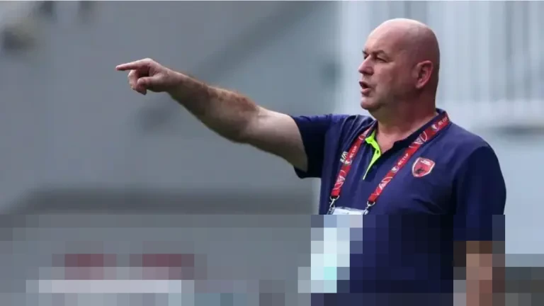 Hodak: “Tidak Mudah Lawan Persib Jika Stadion Penuh Bobotoh”