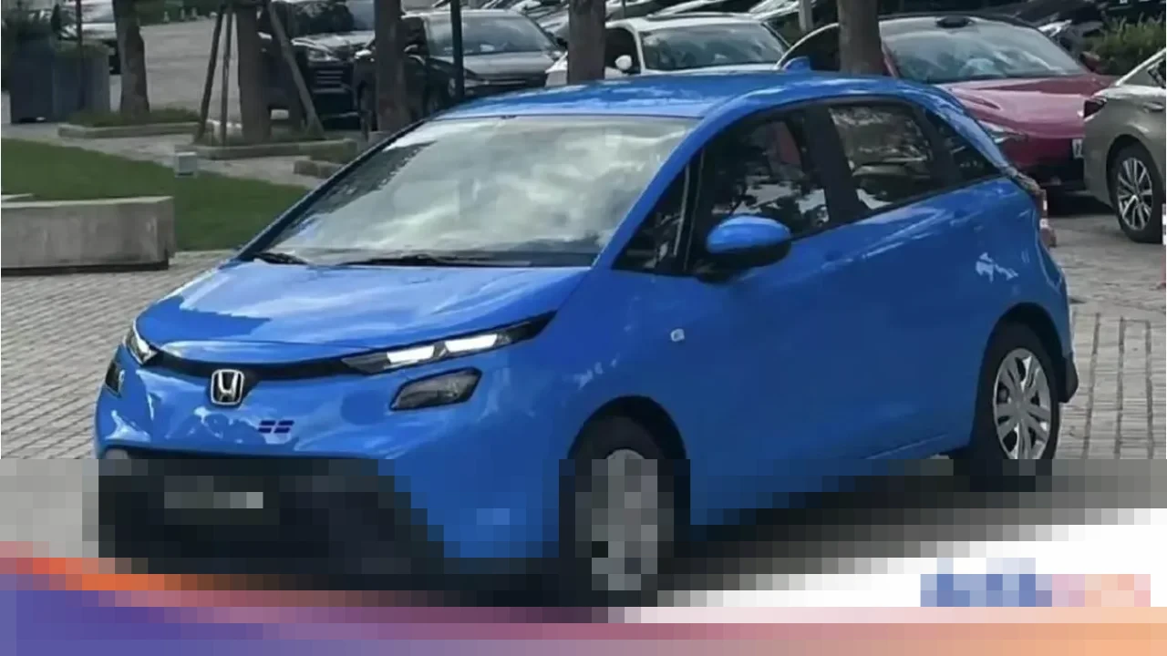 Honda Jazz Facelift Generasi Keempat Terkuak: Tampilan Agresif, Lampu Sipit, dan Head Unit 10,1 Inci