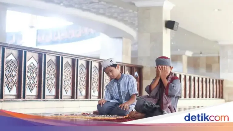 Hukum Membaca Doa Masuk Masjid Sambil Berjalan: Apakah Diperbolehkan dalam Islam?