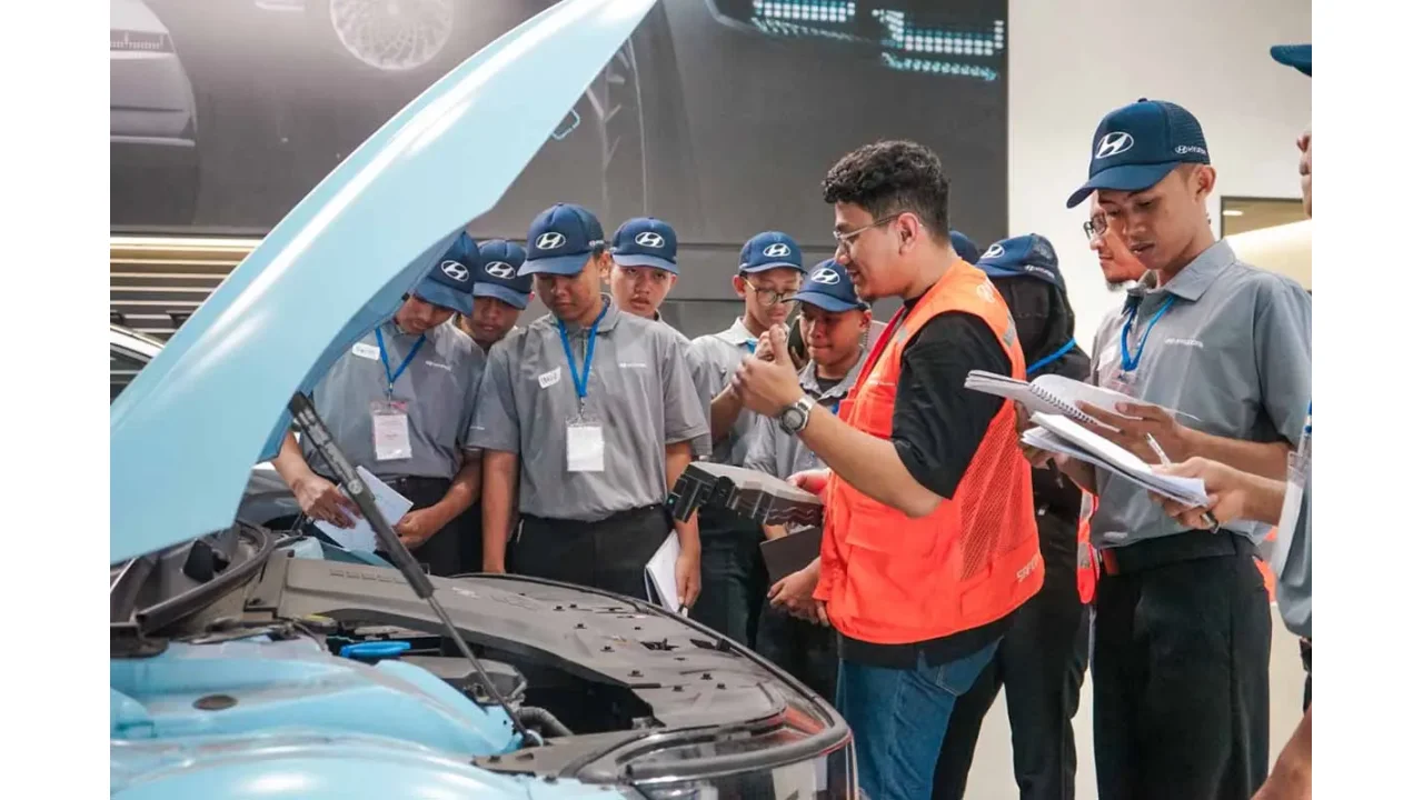 Hyundai Academy Course: HMMI Siapkan Talenta Otomotif Unggul, Libatkan 50 Siswa dan Guru SMK Hyundai Academy Course: HMMI Siapkan Talenta Otomotif Unggul, Libatkan 50 Siswa dan Guru SMK