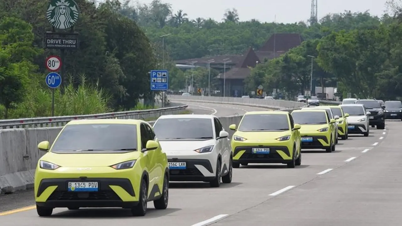 BYD Sengat Pasar Otomotif, Geser Merek Jepang di Posisi Tiga Besar November