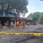 Pengeroyokan Debt Collector di Kalibata Berujung Maut, Kericuhan dan Pembakaran Menyusul