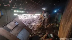 Banjir Bandang Terjang Bandung Barat, 13 Rumah Rusak Akibat Tembok Jebol dan Saluran Drainase Buruk