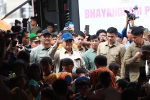 Prabowo Subianto Kunjungi Aceh Tamiang, Berjanji Perbaiki Keadaan Pasca Banjir Bandang