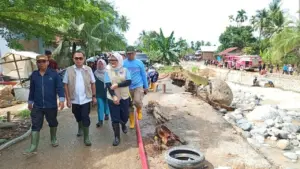 Dukcapil Terjunkan Tim ke Sumbar-Aceh, Prioritaskan Cetak Ulang Dokumen Korban Banjir