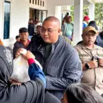 Andre Rosiade Salurkan 1.000 Sembako, Bantu Percepat Rehabilitasi Korban Galodo Padang
