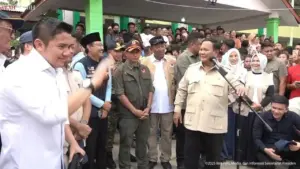 Prabowo Perkenalkan Letkol Teddy Indra Wijaya di Langkat, Pengungsi Panggil ‘Mayor’