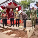 Menkop Ferry Juliantono Resmikan Pembangunan Koperasi Merah Putih di Pekalongan Menkop Ferry Juliantono Resmikan Pembangunan Koperasi Merah Putih di Pekalongan