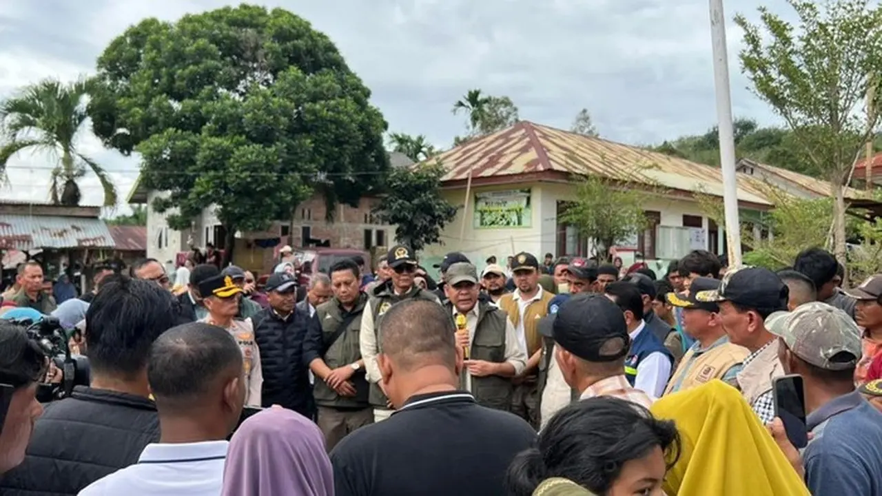 Ketua MPR Ahmad Muzani Salurkan 5.000 Paket Bantuan untuk Korban Bencana di Aceh