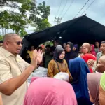 Andre Rosiade Pastikan Pemerintah Hadir, Salurkan Bantuan untuk Korban Banjir di Padang
