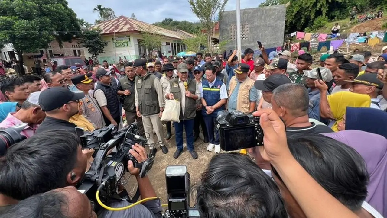 Ahmad Muzani Salurkan Ribuan Paket Bantuan untuk Korban Banjir dan Longsor di Aceh