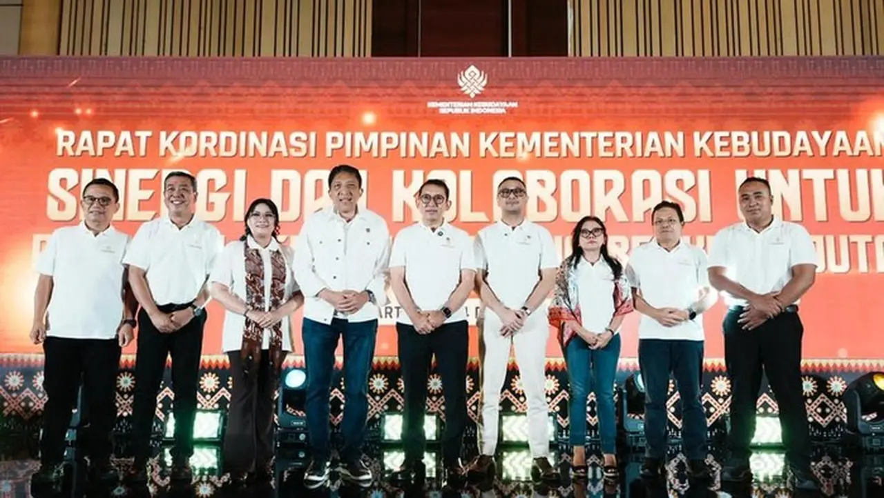 Fadli Zon Tekankan Sinergi Pemulihan Budaya Pascabencana dan Dukungan bagi Korban Fadli Zon Tekankan Sinergi Pemulihan Budaya Pascabencana dan Dukungan bagi Korban