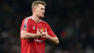 Ruben Amorim Waspadai Cedera Punggung Matthijs de Ligt Jelang Laga MU vs Bournemouth