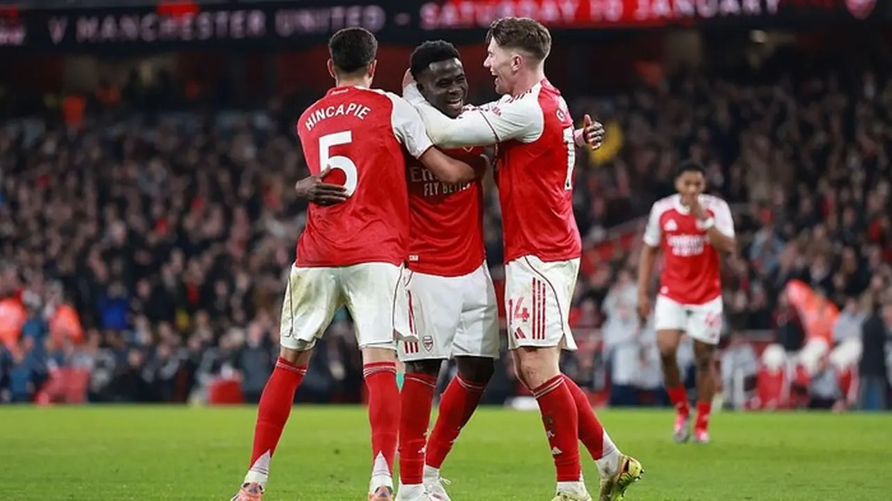 Arsenal Raih Kemenangan Dramatis atas Wolves Berkat Dua Gol Bunuh Diri Lawan