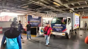 Kementan Percepat Bantuan Tahap III ke Sumatera via KRI Makassar, Amran Pastikan Tepat Sasaran