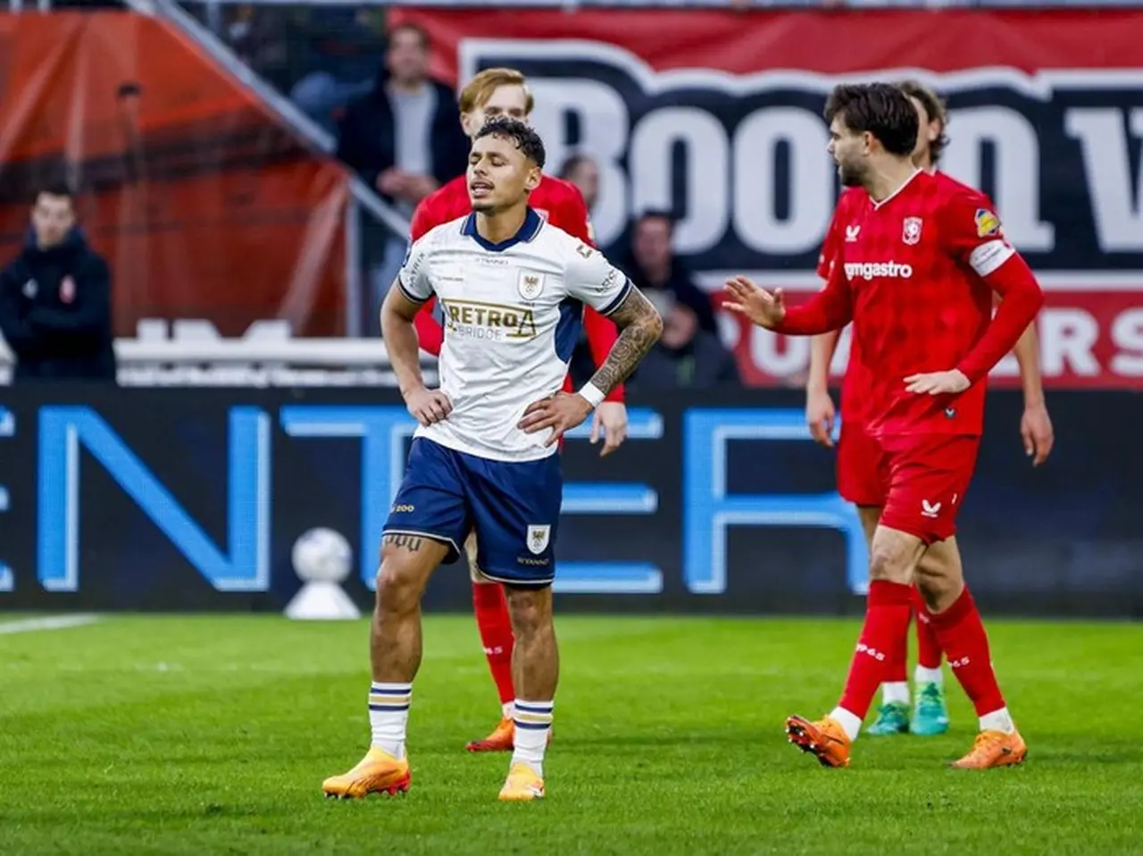 Sam Lammers Cetak Brace, Twente Taklukkan Go Ahead Eagles 2-0 di Eredivisie