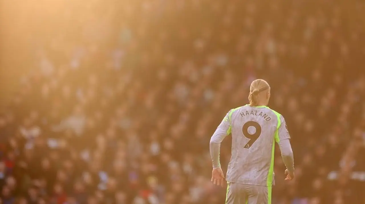 Erling Haaland Makin Tajam, Cetak Brace ke Gawang Crystal Palace, Puncaki Top Skor Liga Inggris