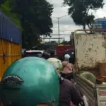 Kebakaran Kios Buah di Pasar Induk Kramat Jati, Lalu Lintas Jalan Raya Bogor Macet Total