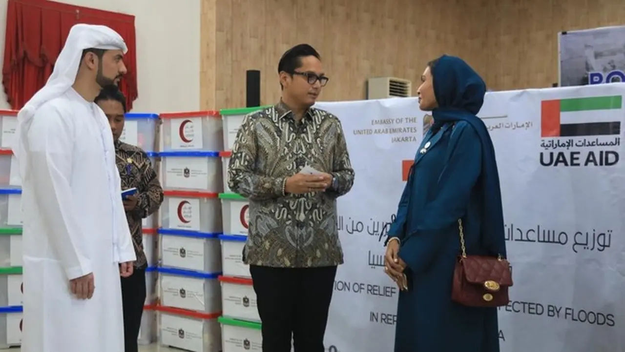 Bantuan 30 Ton Beras dari UEA Tiba di Medan untuk Korban Banjir