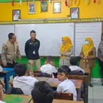 Polisi Berikan Trauma Healing untuk Siswa SDN Kalibaru 01 Pasca Insiden Mobil MBG Menerobos
