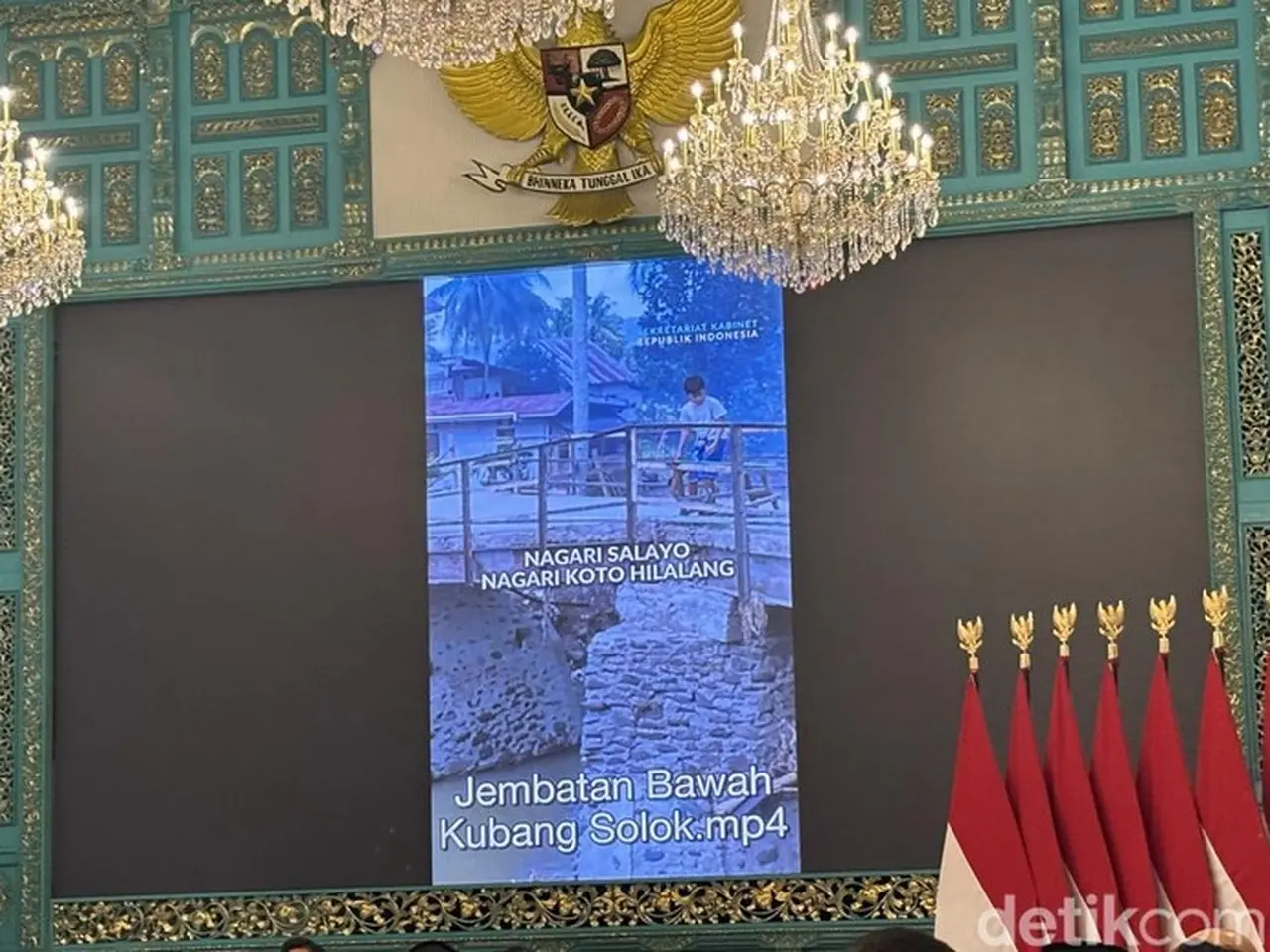 Video Pembangunan Jembatan Sumatera Awali Sidang Kabinet Paripurna di Istana Video Pembangunan Jembatan Sumatera Awali Sidang Kabinet Paripurna di Istana