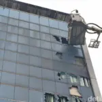 Kebakaran Gedung Jakpus: 20 Tewas Termasuk Wanita Hamil, Damkar Berjuang di Lantai Atas