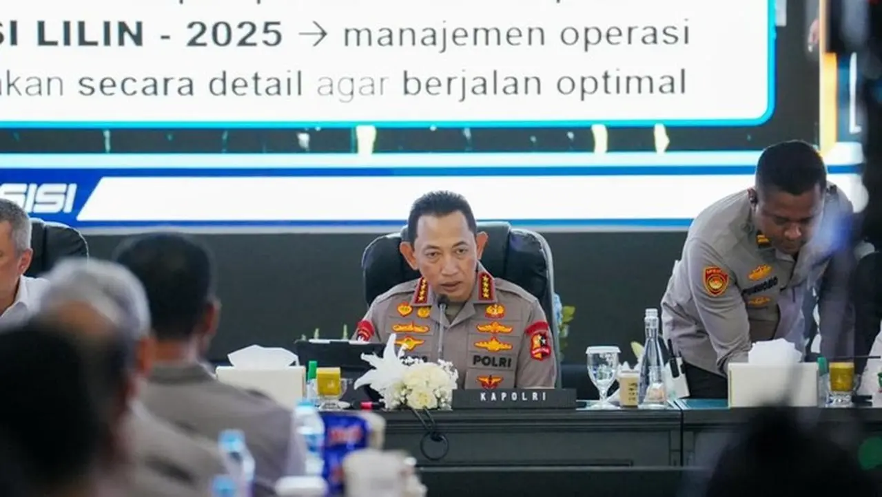 Kapolri Jenderal Listyo Sigit Pastikan Kesiapan Operasi Lilin 2025, Antisipasi Dampak Siklon Senyar