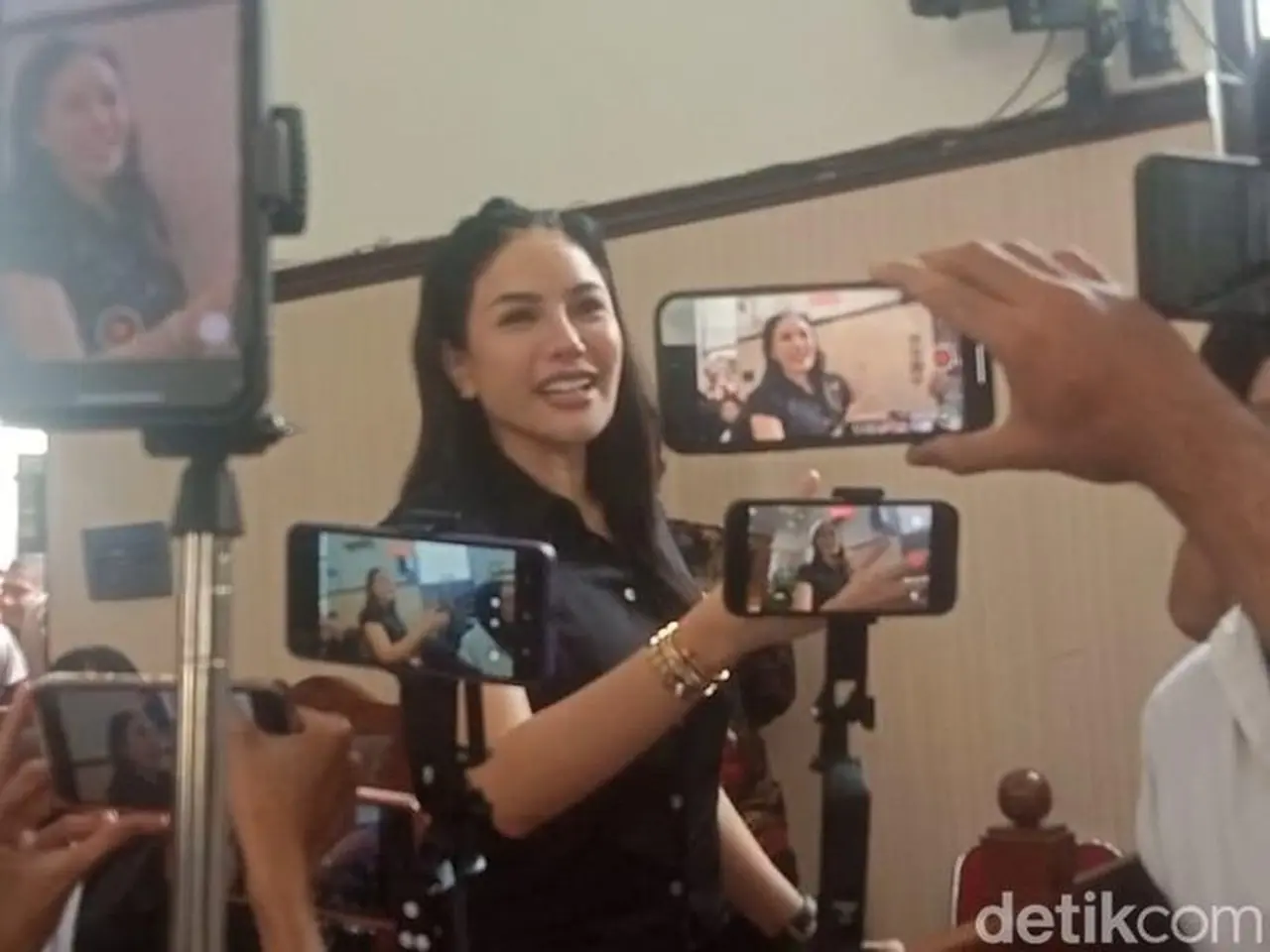 Nikita Mirzani Ajukan Kasasi ke MA, Kuasa Hukum Optimistis Sang Artis Bisa Bebas