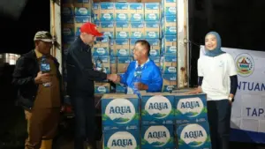 Danone Indonesia Salurkan Ribuan Karton Air Minum untuk Korban Banjir dan Longsor di Tapanuli Tengah