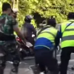 Truk Boks Hancur Tabrak Separator Busway di Jatinegara, Lalu Lintas Jaktim Tersendat