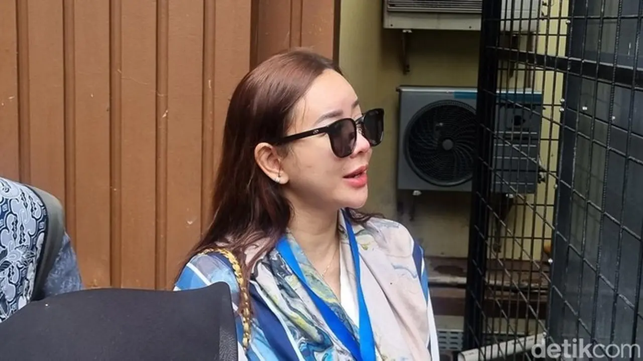 Aura Kasih Ungkap Tak Pernah Dinafkahi Eks Suami, Fokus Urus Anak