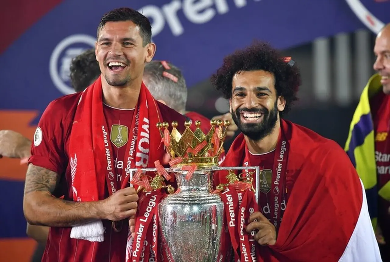 Dejan Lovren Bela Mo Salah, Sindir Jamie Carragher dengan Rekor Baru Dejan Lovren Bela Mo Salah, Sindir Jamie Carragher dengan Rekor Baru