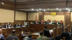 Mantan Mendikbudristek Nadiem Makarim Dibantarkan, Sidang Korupsi Laptop Ditunda Pekan Depan