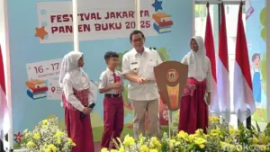 Gubernur Anung Terkesan Penulis Cilik Angkat Isu Hutan, Harap Didengar Pembalak Liar