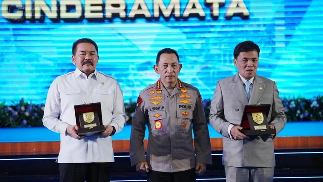 Kapolri dan Jaksa Agung Teken MoU Sinergitas Penerapan KUHP Baru