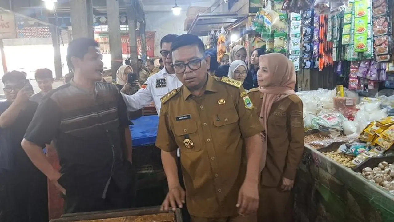 Gubernur Banten Andra Soni Terima Keluhan Pedagang Soal Kenaikan Harga Minyakita di Pasar Ciruas