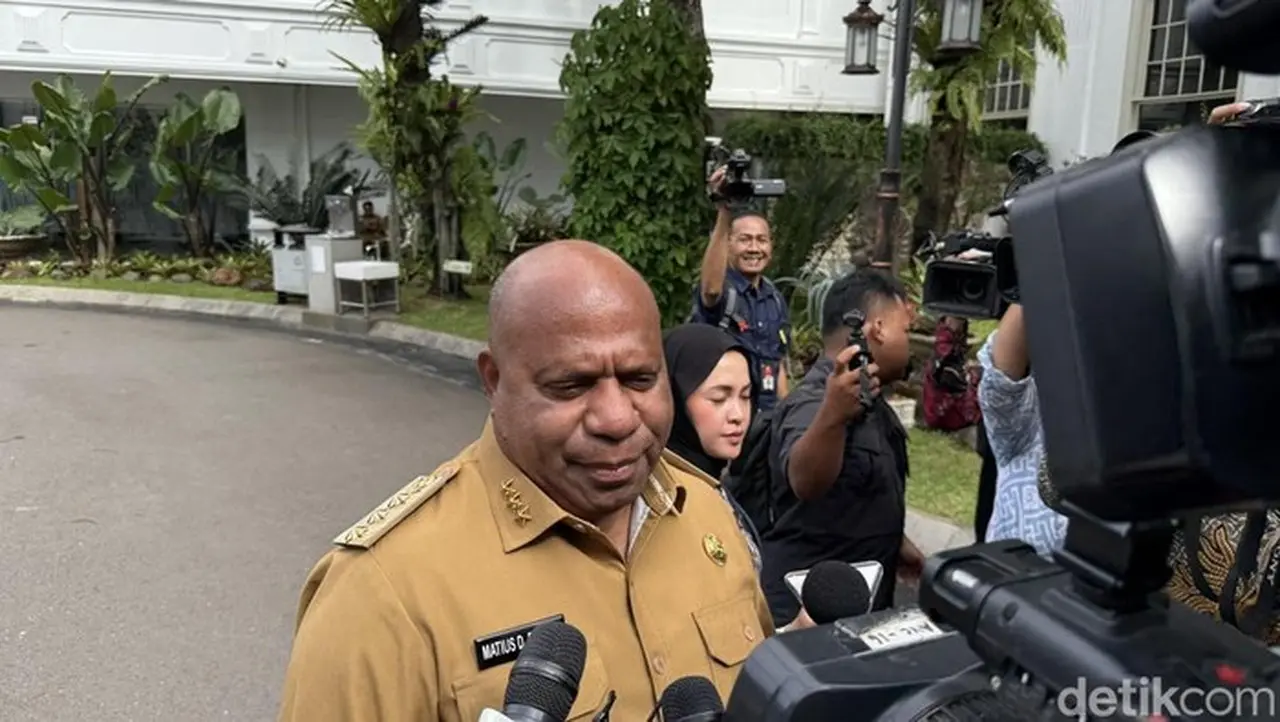 Prabowo Kumpulkan Kepala Daerah Papua di Istana, Beri Arahan Percepatan Pembangunan Prabowo Kumpulkan Kepala Daerah Papua di Istana, Beri Arahan Percepatan Pembangunan