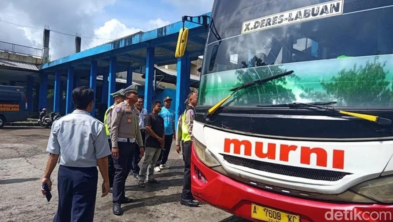 Jelang Nataru 2026, Polres Pandeglang Periksa Kelayakan Angkutan Umum Demi Keselamatan