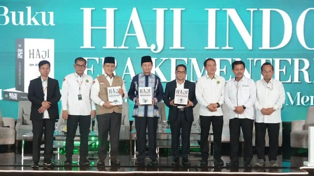 75 Tahun Kemenag Kelola Haji: Ditjen PHU Rilis Buku Kenangan Sebelum Peralihan Kementerian 75 Tahun Kemenag Kelola Haji: Ditjen PHU Rilis Buku Kenangan Sebelum Peralihan Kementerian