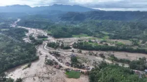Banjir Bandang Terjang Agam, Dua Rumah Rusak Parah Akibat Luapan Sungai Rage