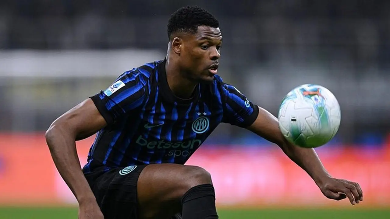 Denzel Dumfries Jalani Operasi Engkel, Absen 2-3 Bulan Perkuat Inter Milan