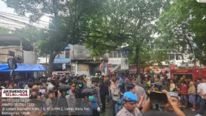 Kemensos Asesmen Korban Kebakaran Gedung Terra Drone, 22 Tewas